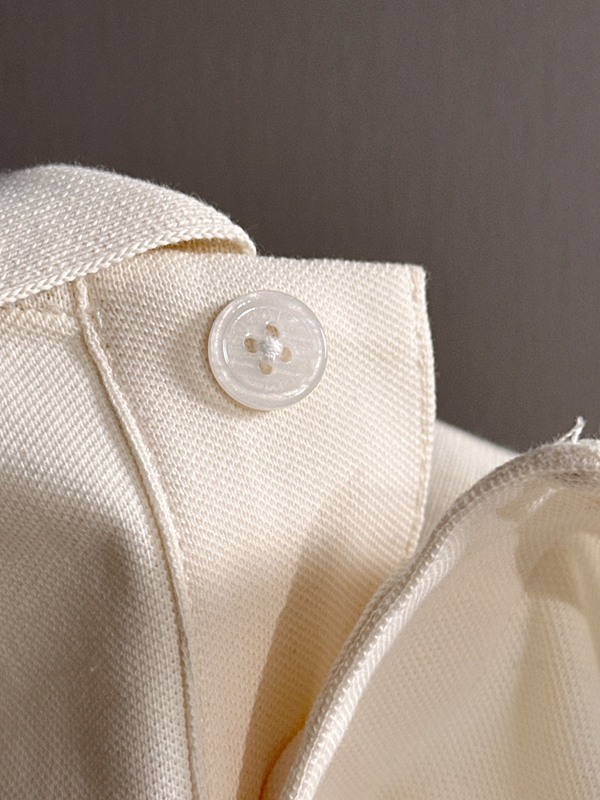 ブランドTシャツ角部分ディテール